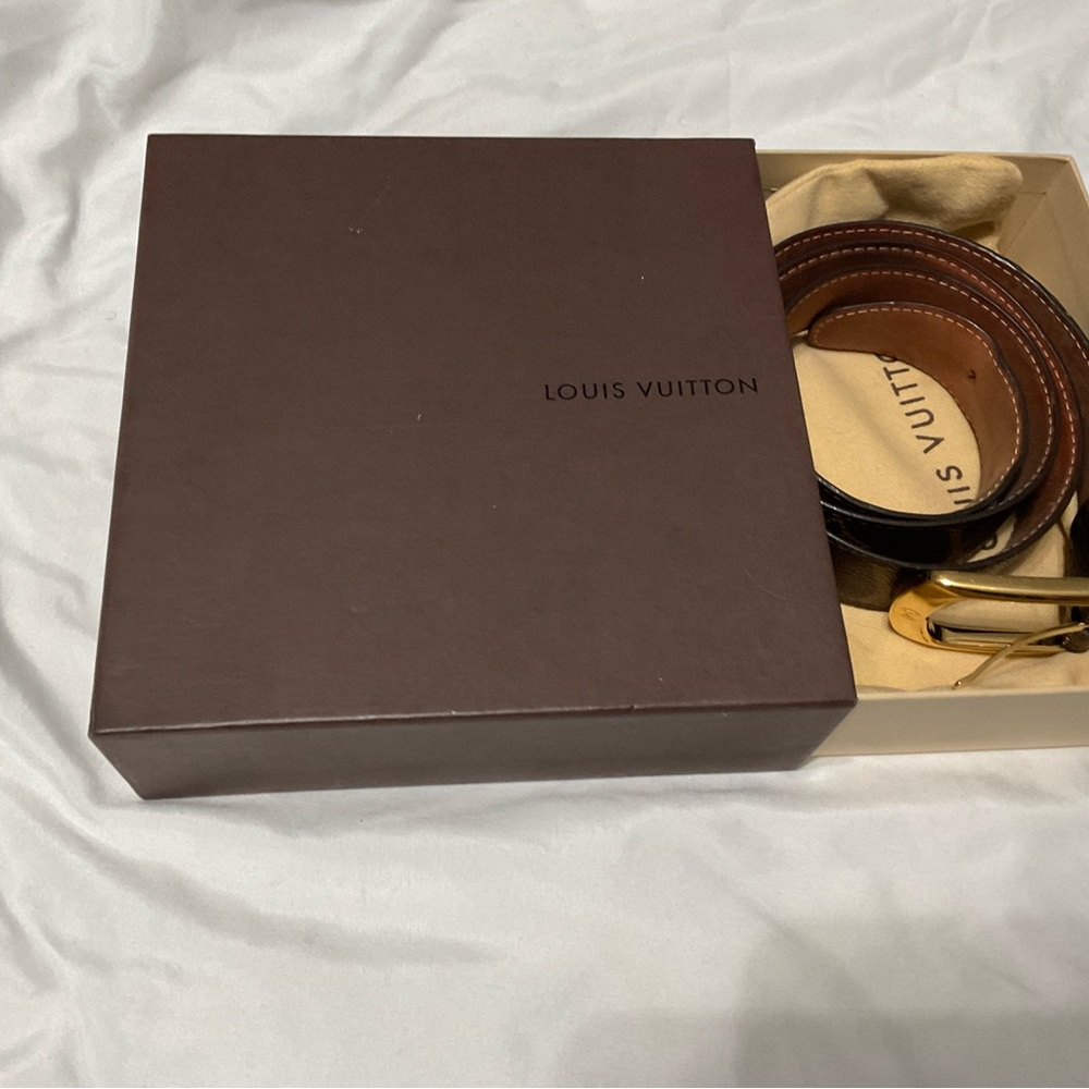 Louis Vuitton Belt Size 90/36, Hole added,minimum scuffing, slight bend in belt
